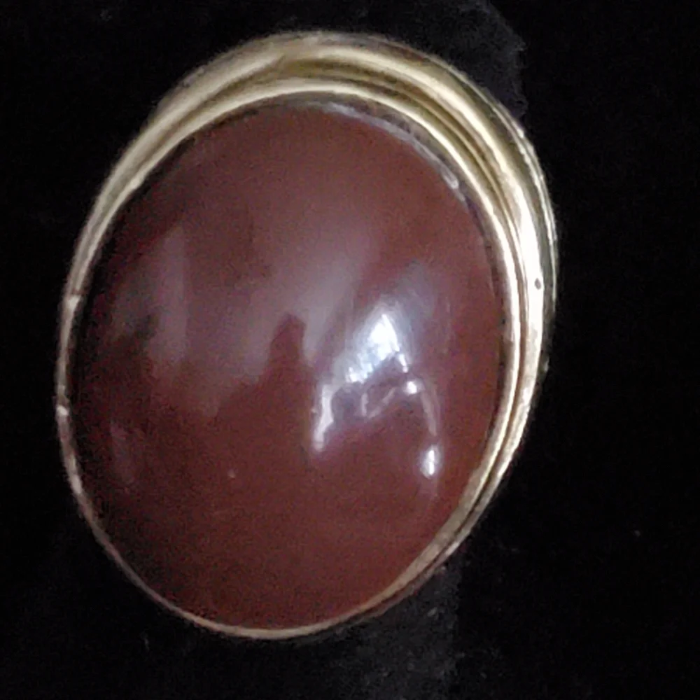 Brass tone men's ring with large brown cabochon size 6 1/2